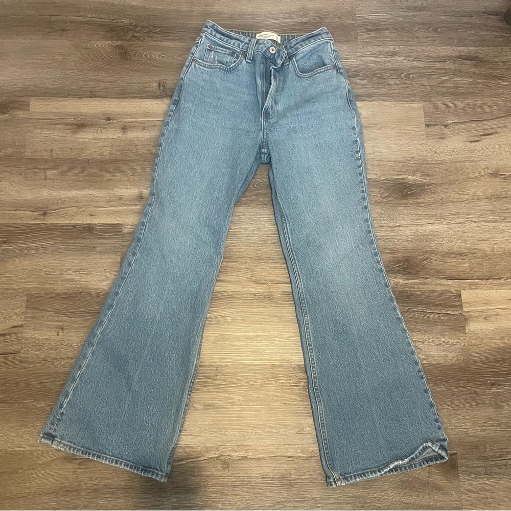 Abercrombie & Fitch The Vintage Flare Jeans - Size 26 Short (Curve Love)